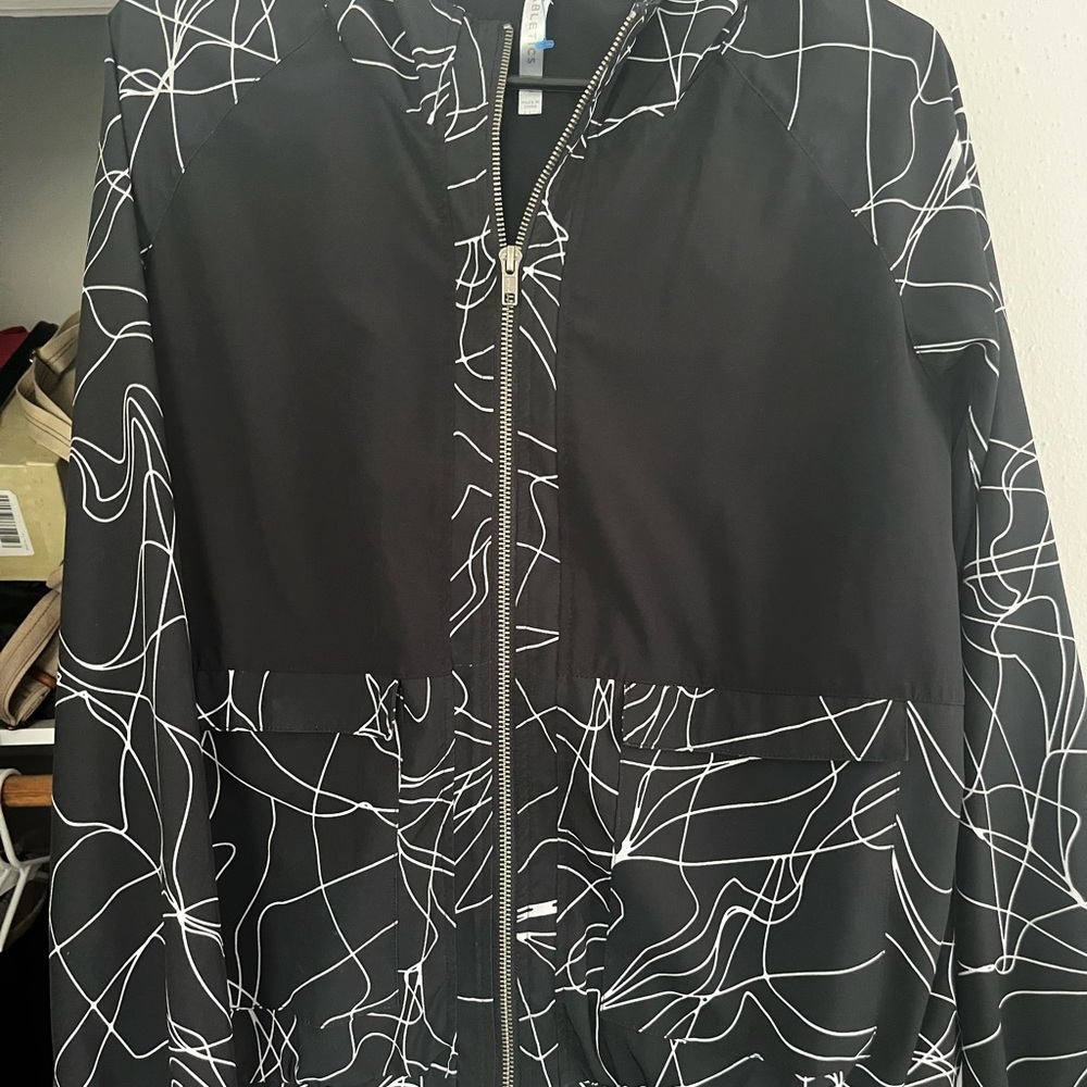 Fabletics Black and White Patterned Jacket